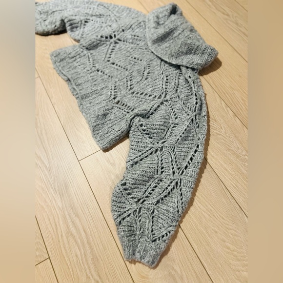 Free People Nimbus Cloud Cowl Neck Cropped Sweater size small gray - Picture 4 of 8